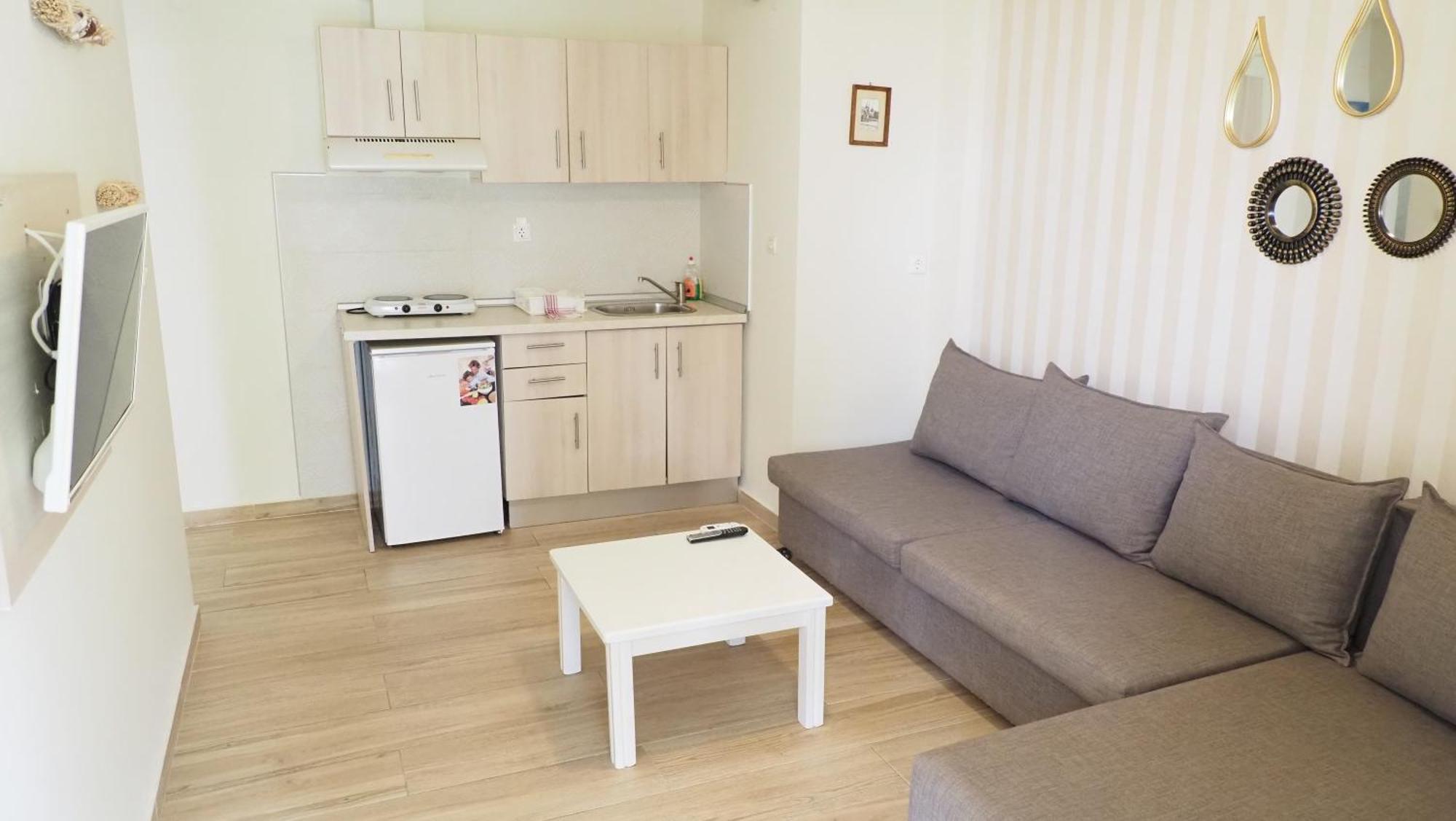 Leonidas Apartments And Suites 莫拉卡里瓦 外观 照片