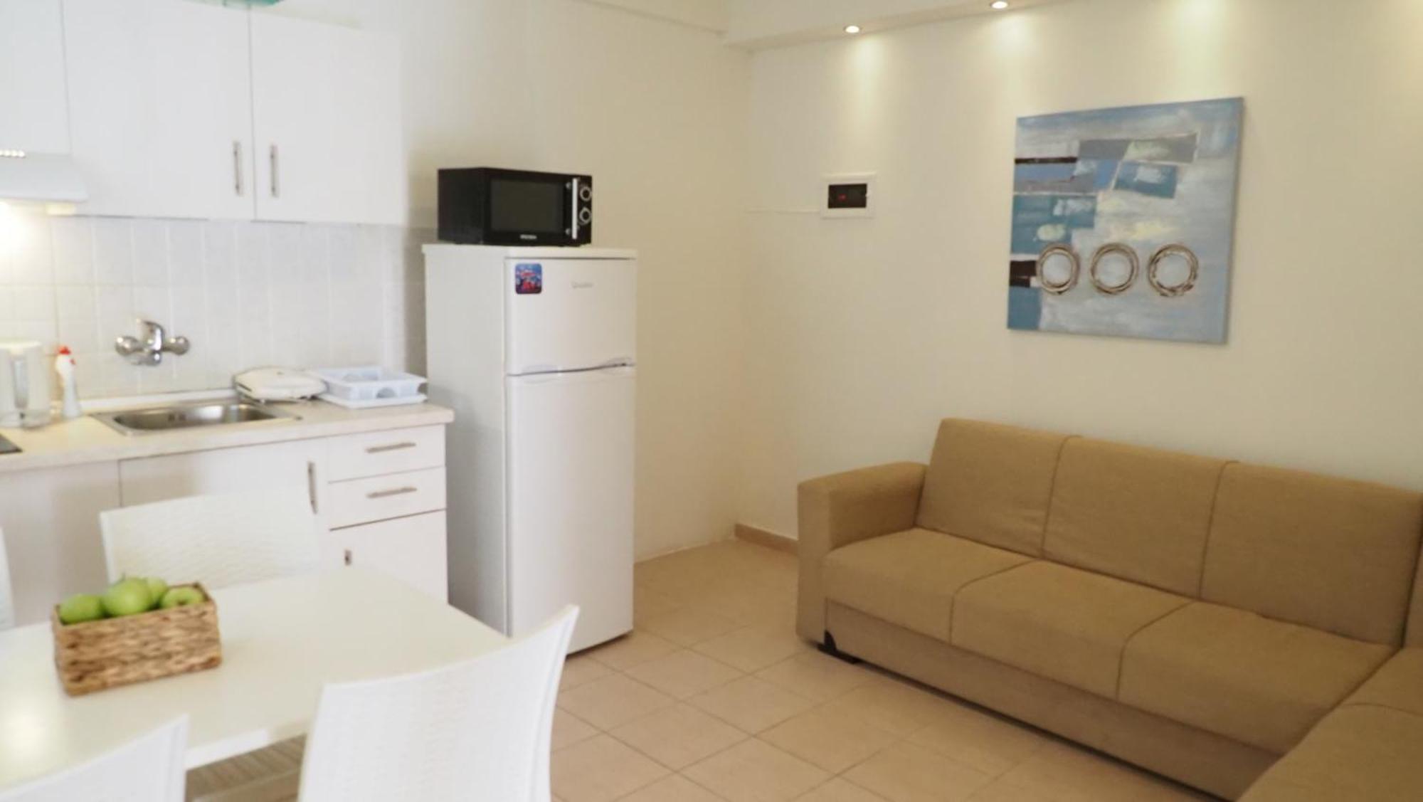 Leonidas Apartments And Suites 莫拉卡里瓦 外观 照片