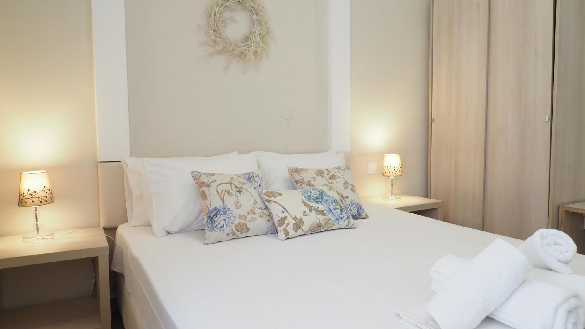 Leonidas Apartments And Suites 莫拉卡里瓦 外观 照片