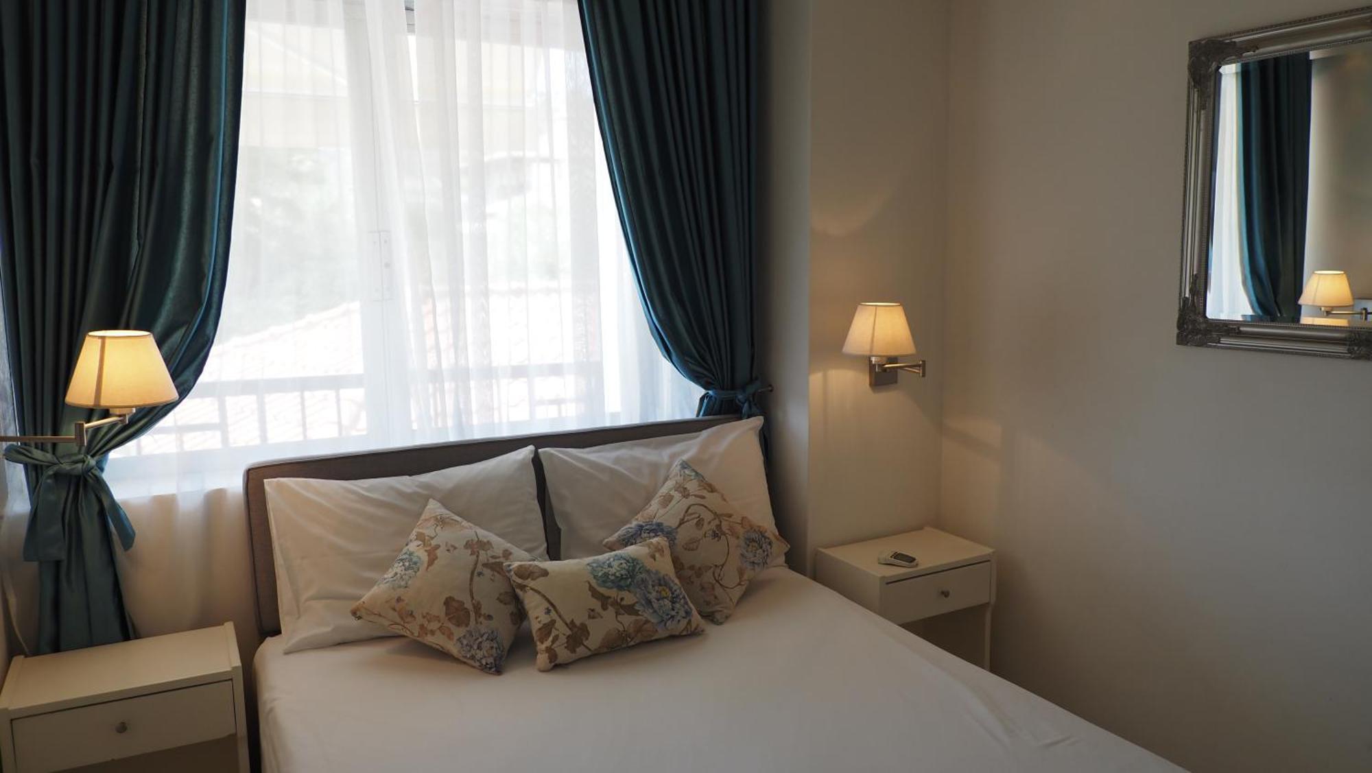 Leonidas Apartments And Suites 莫拉卡里瓦 外观 照片