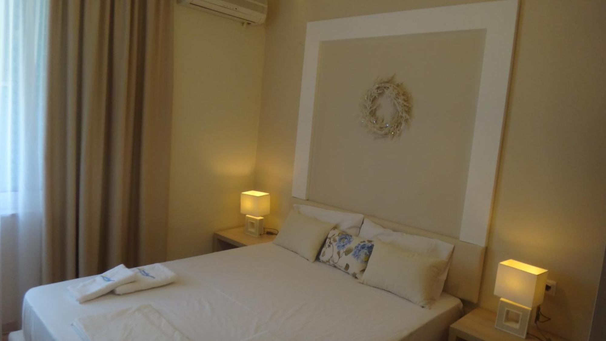 Leonidas Apartments And Suites 莫拉卡里瓦 外观 照片