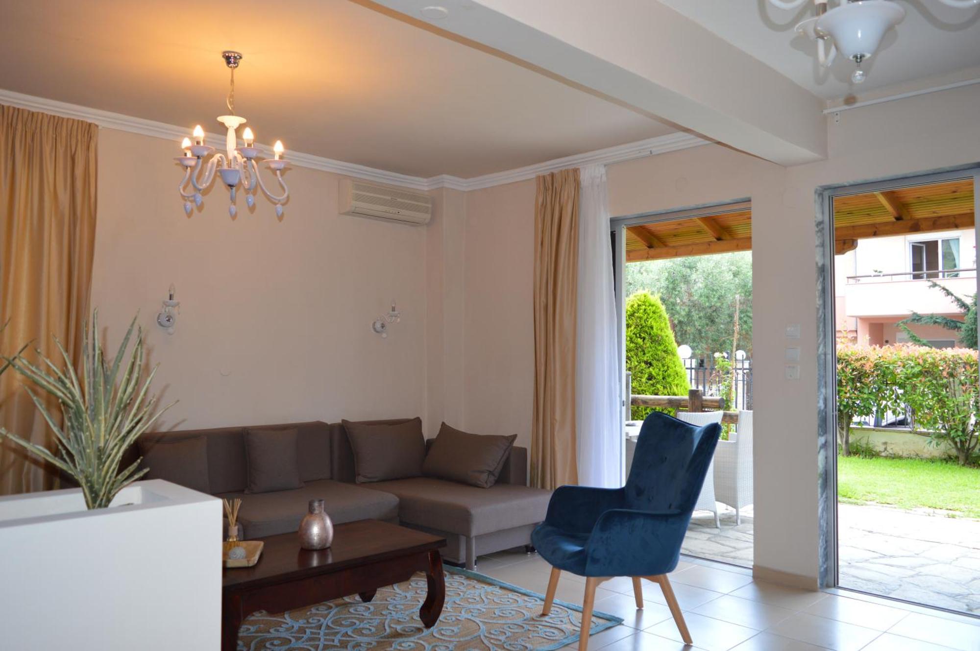 Leonidas Apartments And Suites 莫拉卡里瓦 外观 照片