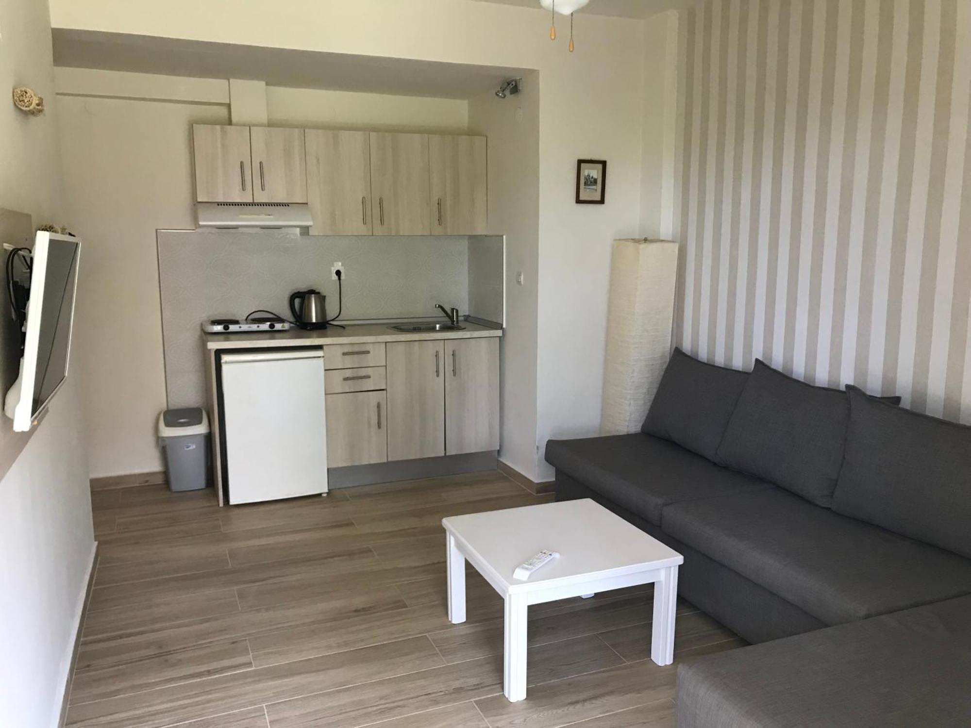 Leonidas Apartments And Suites 莫拉卡里瓦 外观 照片